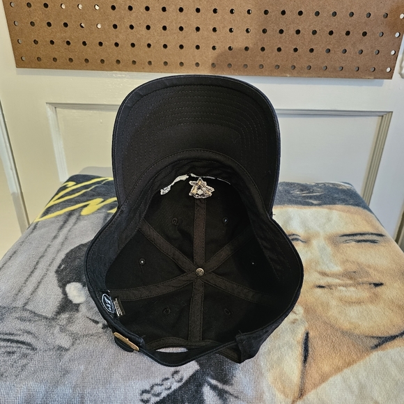 Pittsburg Penguins Hat - Picture 5 of 8